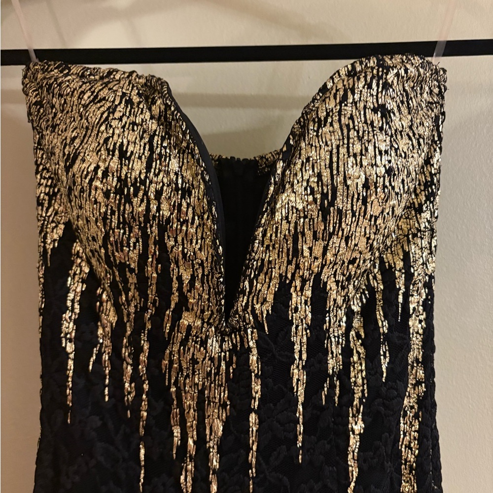 Cameo Strapless Dress in Black and Gold